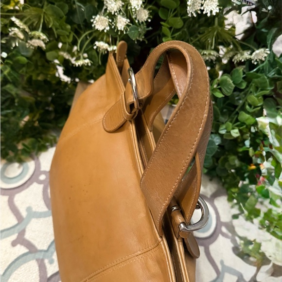 Coach Vintage 1997 Costa Rican leather waverly handbag. - Picture 6 of 11